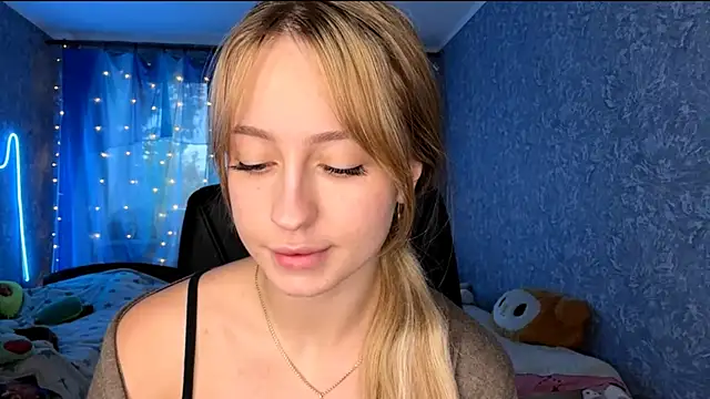 Snapshot of Jetta_Corsacami chatting on 13, 10, 2025 Jetta Corsacami online show from 13, 10, 2025