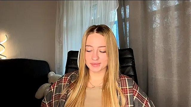 Snapshot of Jetta_Corsacami chatting on 24, 10, 2025 Jetta Corsacami online show from 24, 10, 2025