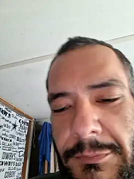 Snapshot of MassedParidae chatting on 19, 3, 2026 MassedParidae online show from 19, 3, 2026