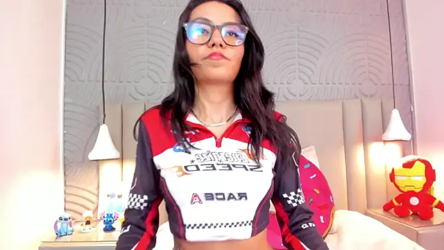 eviegothel  online show from 7, 1, 2026