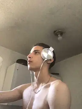 Snapshot of Lobito_00 chatting on 2, 10, 2025 Lobito 00 online show from 2, 10, 2025