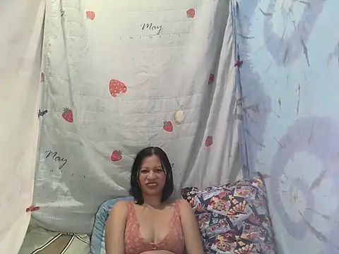 Snapshot of AgnesCutie chatting on 13, 11, 2025 AgnesCutie online show from 13, 11, 2025