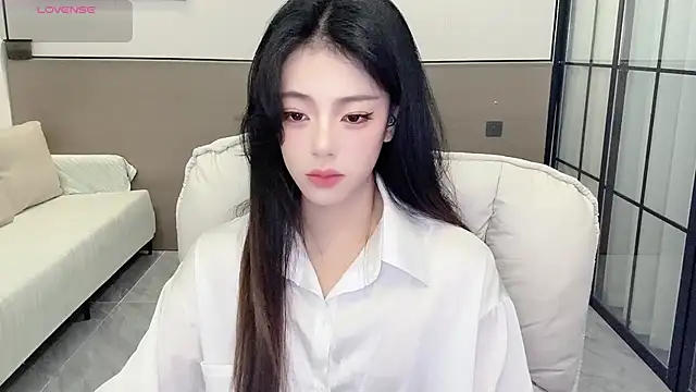 Sandy Uu online show from 18, 9, 2025