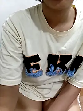 blueeyegirl22 online show from 4, 12, 2025