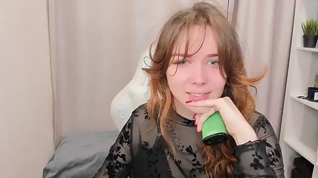 Snapshot of Anabel_Montereau chatting on 10, 9, 2025 Anabel Montereau online show from 10, 9, 2025