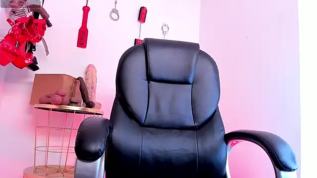 miss skarleth  online show from 15, 10, 2025