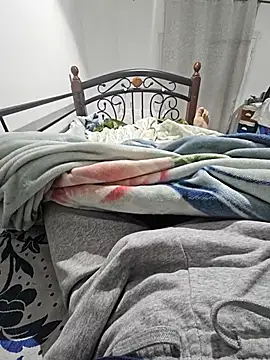 Snapshot of fena-sikerimmm chatting on 8, 9, 2025 fena-sikerimmm online show from 8, 9, 2025