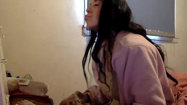 Snapshot of Bellababexox chatting on 15, 10, 2025 Bellababexox online show from 15, 10, 2025