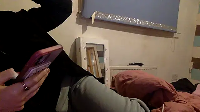 Snapshot of Bellababexox chatting on 16, 11, 2025 Bellababexox online show from 16, 11, 2025