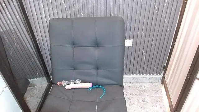 Snapshot of Thalia_220 chatting on 19, 12, 2025 Thalia 220 online show from 19, 12, 2025