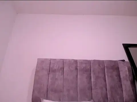 Luciana hardmand online show from 13, 9, 2025