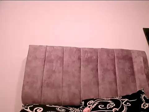 Luciana hardmand online show from 18, 9, 2025