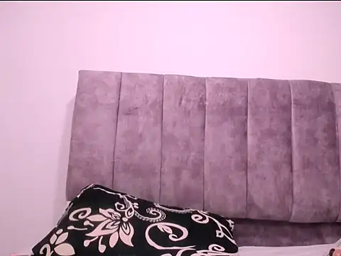 Luciana hardmand online show from 15, 10, 2025