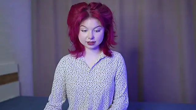 Stella Vanila online show from 11, 11, 2025