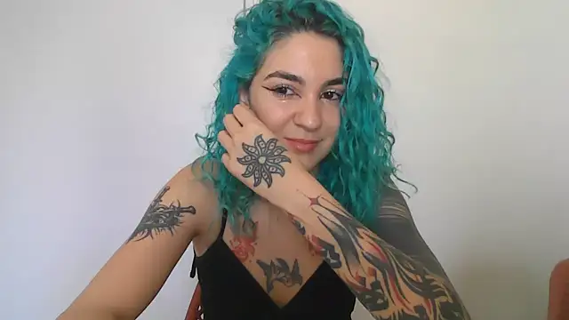 Snapshot of peetitefairy chatting on 15, 10, 2025 peetitefairy online show from 15, 10, 2025