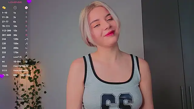 Snapshot of BlissBoardley chatting on 1, 11, 2025 BlissBoardley online show from 1, 11, 2025