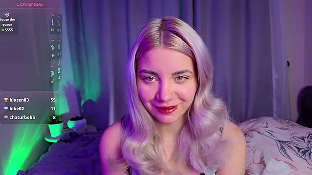 Snapshot of BlissBoardley chatting on 5, 11, 2025 BlissBoardley online show from 5, 11, 2025