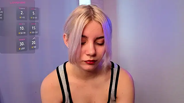 Snapshot of BlissBoardley chatting on 8, 11, 2025 BlissBoardley online show from 8, 11, 2025