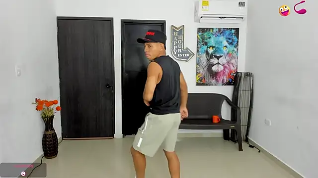 Snapshot of Playhardsex_ chatting on 21, 11, 2025 Playhardsex online show from 21, 11, 2025