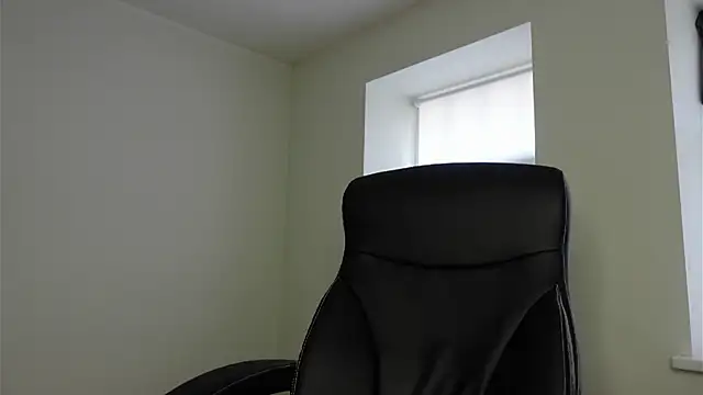 Laura Chaplin online show from 22, 3, 2026