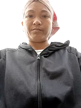 Snapshot of Love-Mama33 chatting on 12, 9, 2025 Love-Mama33 online show from 12, 9, 2025