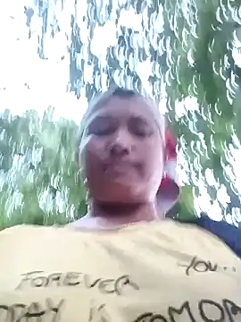 Snapshot of Love-Mama33 chatting on 18, 9, 2025 Love-Mama33 online show from 18, 9, 2025