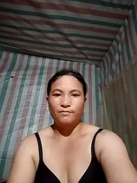 Snapshot of Love-Mama33 chatting on 13, 10, 2025 Love-Mama33 online show from 13, 10, 2025