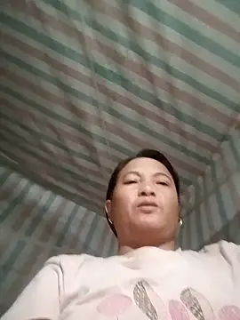 Snapshot of Love-Mama33 chatting on 25, 10, 2025 Love-Mama33 online show from 25, 10, 2025