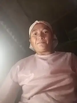 Snapshot of Love-Mama33 chatting on 26, 10, 2025 Love-Mama33 online show from 26, 10, 2025