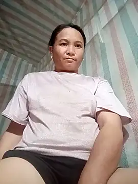 Snapshot of Love-Mama33 chatting on 26, 10, 2025 Love-Mama33 online show from 26, 10, 2025