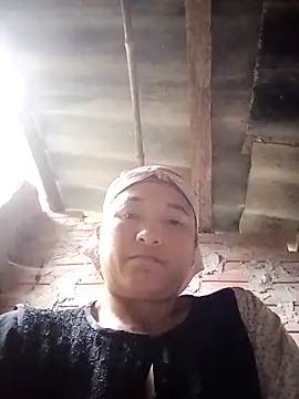 Snapshot of Love-Mama33 chatting on 2, 11, 2025 Love-Mama33 online show from 2, 11, 2025