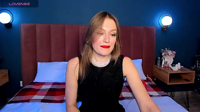 EvelynPoole online show from 4, 12, 2025