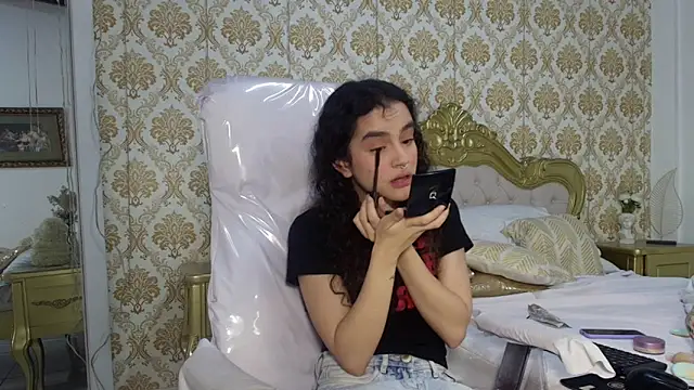 JessB  online show from 11, 11, 2025