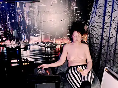 Snapshot of AMOURSWEET2025 chatting on 31, 10, 2025 AMOURSWEET2025 online show from 31, 10, 2025