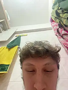 Snapshot of efeees35 chatting on 10, 1, 2026 efeees35 online show from 10, 1, 2026