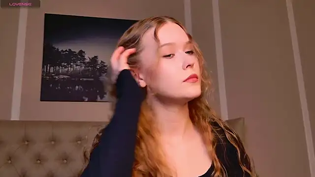 MandyMils online show from 4, 10, 2025