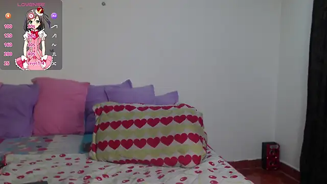 Snapshot of evangeline_lover chatting on 4, 11, 2025 evangeline lover online show from 4, 11, 2025