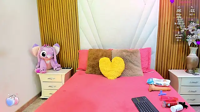 Emilia  Cam online show from 21, 9, 2025