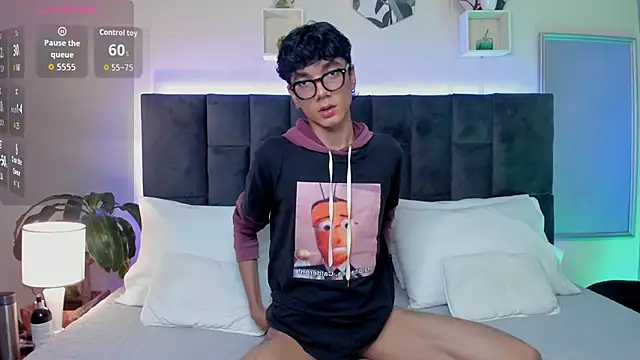 Phillicious   online show from 3, 10, 2025