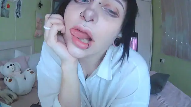 SineKiraReal online show from 14, 10, 2025