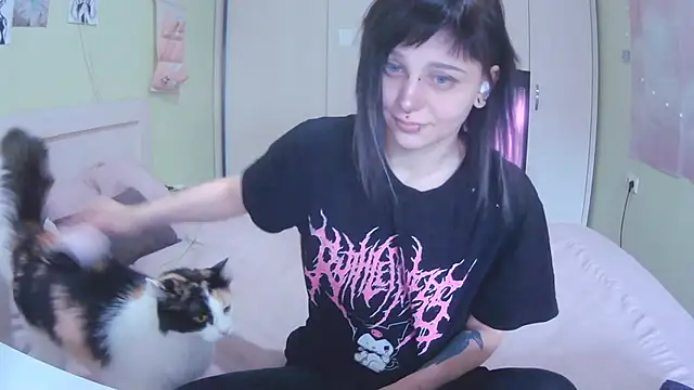 SineKiraReal online show from 20, 10, 2025