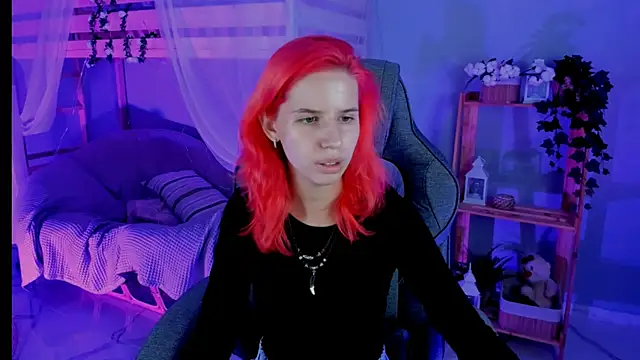 Snapshot of NitaNihil chatting on 8, 9, 2025 NitaNihil online show from 8, 9, 2025