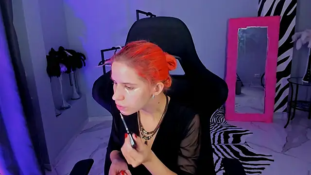 Snapshot of NitaNihil chatting on 29, 10, 2025 NitaNihil online show from 29, 10, 2025