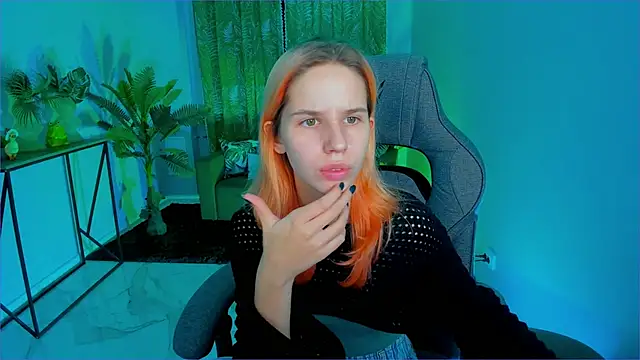 Snapshot of NitaNihil chatting on 1, 12, 2025 NitaNihil online show from 1, 12, 2025