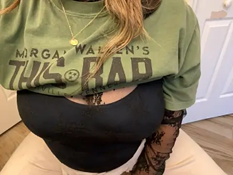 MissElizabethXoXo online show from 16, 11, 2025