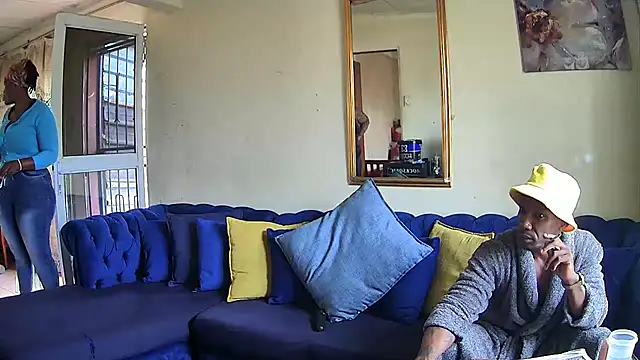 Snapshot of TheeBigPump chatting on 14, 12, 2025 TheeBigPump online show from 14, 12, 2025