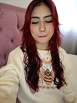 sarah lark  online show from 25, 9, 2025