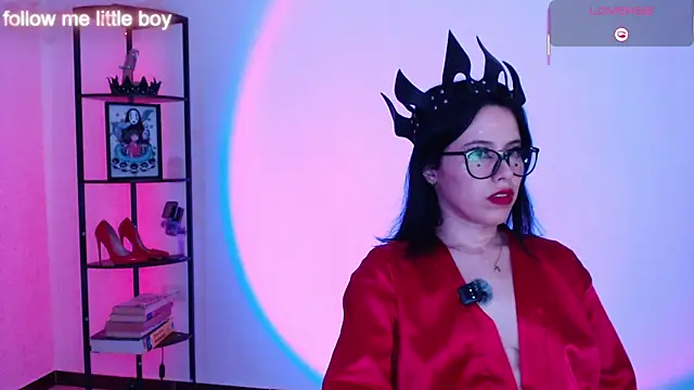 girldom online show from 15, 1, 2026