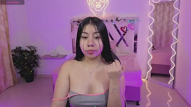 ZURY TAY online show from 25, 11, 2025