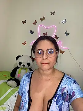 Snapshot of Roxy_Skye chatting on 6, 11, 2025 Roxy Skye online show from 6, 11, 2025